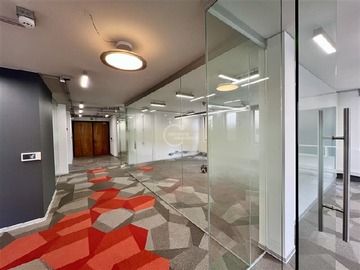 Oficina en arriendo mensual en Benjamín el golf, acepta oferta, Las Condes - 6 dormitorios, 3 baños
