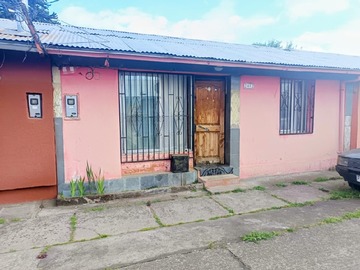 Casa en venta en Se vende solida casa ampliada pueblo nuevo, Temuco - 3 dormitorios, 1 baño
