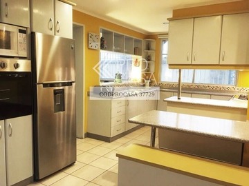 Casa en venta en Avenida Perú - Valdivieso, Recoleta - 4 dormitorios, 3 baños