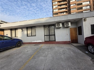 Casa en venta en Los milagros cerca de mall apumanque, Las Condes - 11 dormitorios, 9 baños
