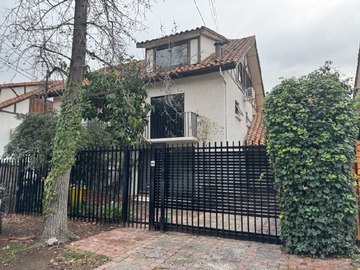 Casa en arriendo mensual en Mall alto las condes | 4 dormitorios + servicios, Las Condes - 4 dormitorios, 3 baños