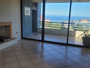 Casa en venta en Reñaca, Viña del Mar - 4 dormitorios, 3 baños