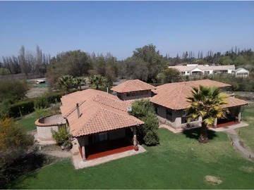 Casa en venta en Algarrobos de Batuco, Lampa - 4 dormitorios, 4 baños