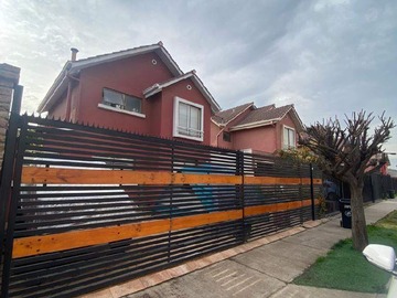 Casa en venta en Amplia Casa con piscina (171347), Lampa - 3 dormitorios, 3 baños