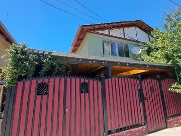 Casa en venta en Hermosa Propiedad en Villa Santa Rosa en Pasaje los Alerces Lampa - 4 dormitorios, 1 baño