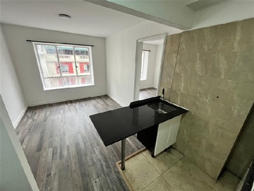 Oficina en arriendo mensual en Metro Santa Lucia, Santiago - 1 dormitorio, 1 baño