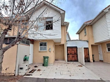 Casa en venta en Amplia Casa Familiar con amplio Patio (178289), Puente Alto - 3 dormitorios, 2 baños