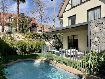 Casa en venta en Santa Paula 1400, Las Condes - 5 dormitorios, 4 baños