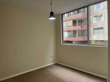 Departamento en venta en Moneda con av. Brasil, Santiago - 1 dormitorio, 1 baño