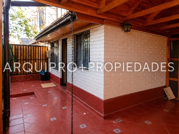 Casa en venta en Gaugin 2045, Puente Alto - 6 dormitorios, 1 baño