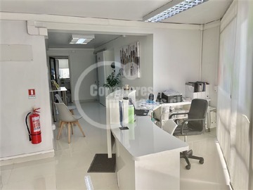 Oficina en venta en Nueva Providencia/ guardia vieja, Providencia - 3 dormitorios, 3 baños