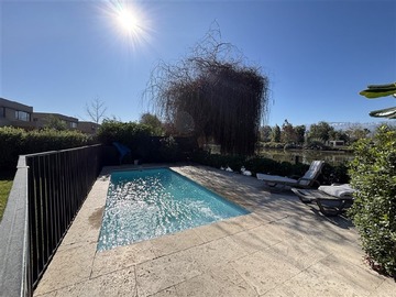 Casa en venta en Santa Elena 247, Colina - 3 dormitorios, 3 baños