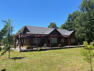 Casa en venta en Colegio Oxford, Villarrica - 4 dormitorios, 3 baños