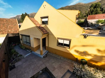 Casa en venta en Venta Casa Familiar en Alto Macul 3D+3B+2E (171009), La Florida - 3 dormitorios, 3 baños