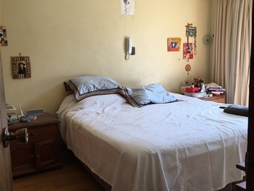 Casa en venta en Metro Eduardo Castillo Velasco, La Reina - 4 dormitorios, 2 baños