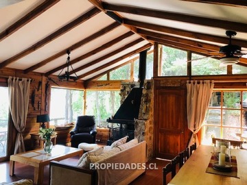 Parcela en venta en Laguna Aculeo / Bahía Catalina, Paine - 5 dormitorios, 3 baños