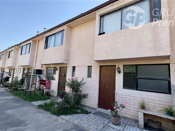 Casa en venta en Amplia casa en venta en la florida, La Florida - 4 dormitorios, 2 baños