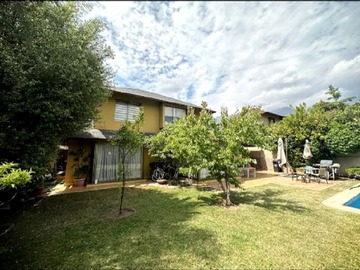 Casa en venta en Casagrande / Acueducto, Peñalolén - 5 dormitorios, 4 baños