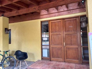 Casa en venta en Casa Remodelada se aceptan ofertas (162852), Huechuraba - 5 dormitorios, 4 baños