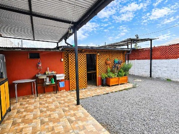 Casa en venta en Casa + taller mecánico|oportunidad la granja (172235), La Granja - 3 dormitorios, 2 baños