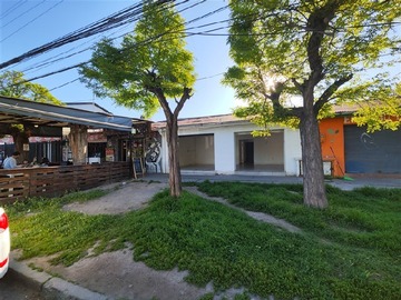 Local Comercial en arriendo mensual en Entre Uruguay y Arturo Prat, Buin - 3 baños