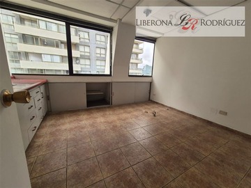 Oficina en venta en Oficina en pleno centro de Viña, Viña del Mar - 1 dormitorio, 1 baño