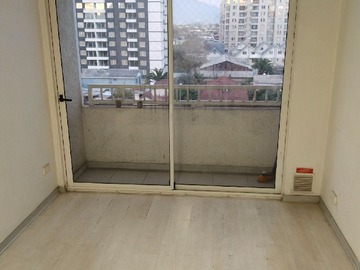 Departamento en arriendo mensual en Vicuña Mackenna 669, La Cisterna, Región Metropolitana de Santiago 7970000, Chile, La Cisterna - 3 dormitorios, 1 baño