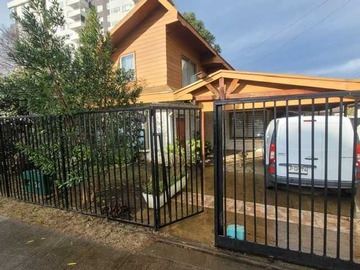 Casa en venta en Gran casa a pasos de San Martín (109055), Temuco - 8 dormitorios, 7 baños