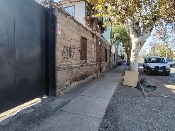 Galpón en arriendo mensual en Amplio Terreno Comercial Calle Janequeo Cerro Navia