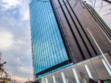 Oficina en arriendo mensual en Apoquindo / Escuela Militar / San Pascual, Las Condes - 1 dormitorio, 2 baños