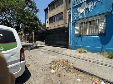Local Comercial en arriendo mensual en Nicolás de Garnica con El Salto, Recoleta - 5 dormitorios, 4 baños