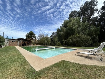 Casa en venta en Cercano a Club de Campo Español, Quilpué - 6 dormitorios, 5 baños
