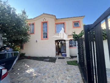 Casa en venta en Sanchez Fotecilla, Peñalolén - 4 dormitorios, 3 baños