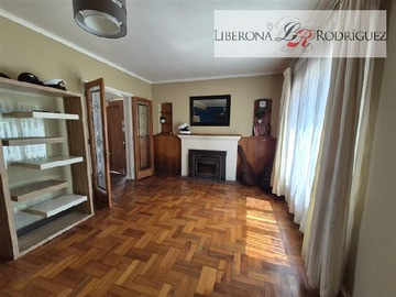 Casa en venta en Casona en sector Poniente de Viña, Viña del Mar - 6 dormitorios, 3 baños