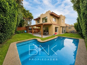 Casa en venta en Julia Bernstein/Fernando Castillo Velasco, La Reina - 4 dormitorios, 4 baños