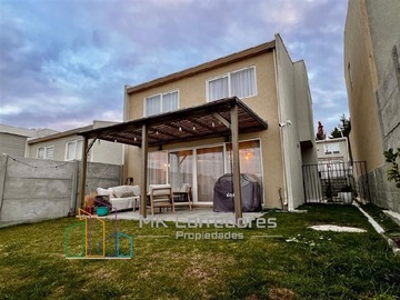 Casa en venta en Las nalcas 415, Valparaíso - 3 dormitorios, 3 baños