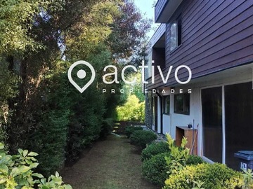 Casa en venta en Los Manzanos, Valdivia - 7 dormitorios, 4 baños