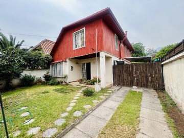 Casa en venta en Oportunidad, La Reina - 6 dormitorios, 2 baños