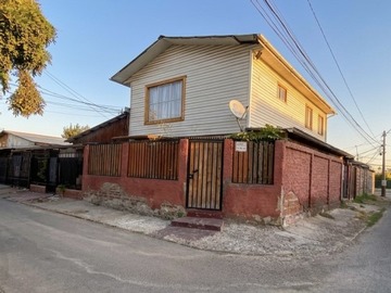 Casa en venta en Nonato coo, pasaje 8, Puente Alto - 5 dormitorios, 2 baños