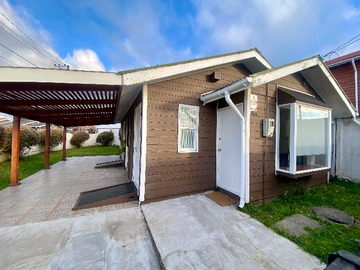 Casa en venta en Casa esquina centro médico o comercia (157012), Puerto Varas - 2 dormitorios, 1 baño