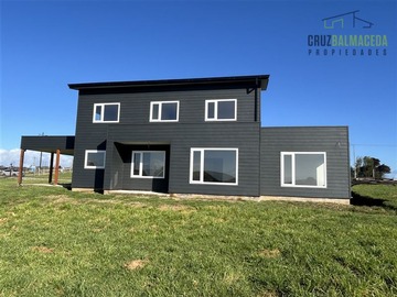 Casa en venta en Molino Viejo, Puerto Varas - 5 dormitorios, 4 baños