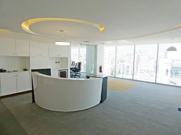 Oficina en arriendo mensual en Avenida Alonso de Córdova, Las Condes - 9 dormitorios, 3 baños