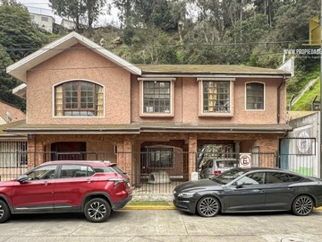 Casa en venta en Pasaje la paz, Viña del Mar - 8 dormitorios, 12 baños