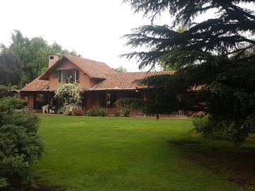 Arriendo Mensual / Casa / Colina