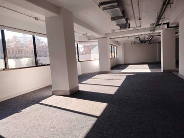 Oficina en venta en Excelente inversión: Oficina lista para operar (174175), Providencia - 9 baños