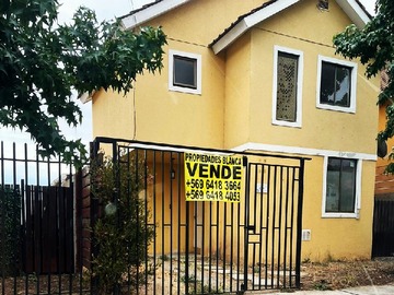 Casa en venta en Excelente Propiedad Independiente los Torreones. - 3 dormitorios, 2 baños