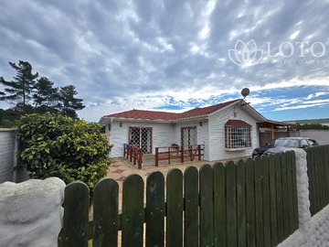 Casa en venta en Los Jazmines, Algarrobo - 3 dormitorios, 2 baños