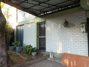 Casa en venta en Metro los orientales, Ñuñoa - 3 dormitorios, 2 baños