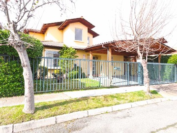 Casa en venta en Venta amplia casa av quebrada de macul (177148), Peñalolén - 4 dormitorios, 4 baños