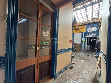 Local Comercial en arriendo mensual en San Francisco, Santiago - 2 baños